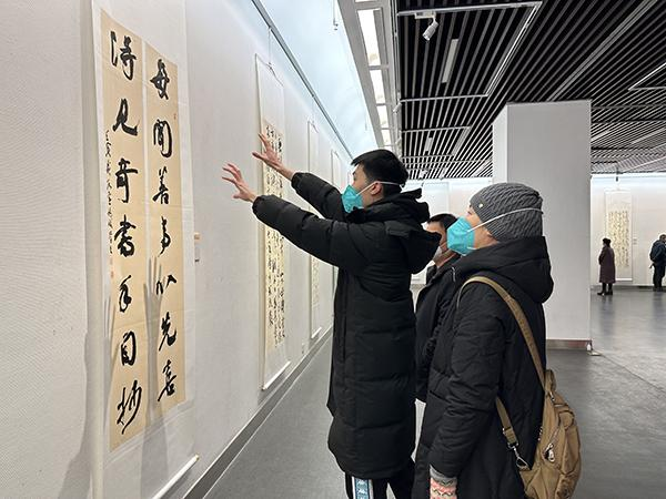 
北京空军总医院黄牛代挂号电话票贩子号贩子网上预约挂号,住院检查加快,奋进的春天丨好一幅高质量发展“热乎”景象
