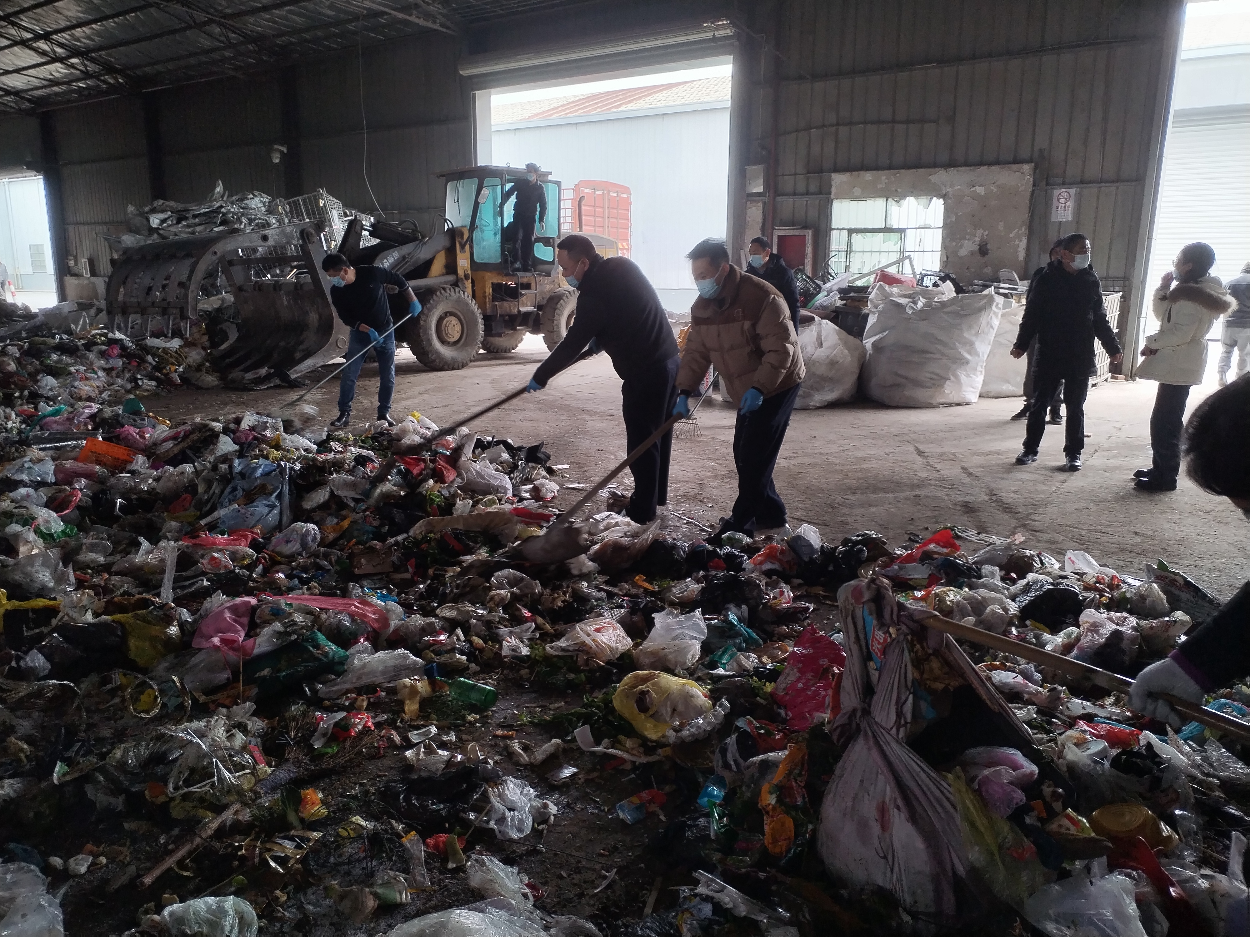 
杭州市一医院黄牛代挂号电话票贩子号贩子网上预约挂号,住院检查加快,七旬阿婆不慎丢失毕生积蓄，民警翻遍15吨垃圾终寻回