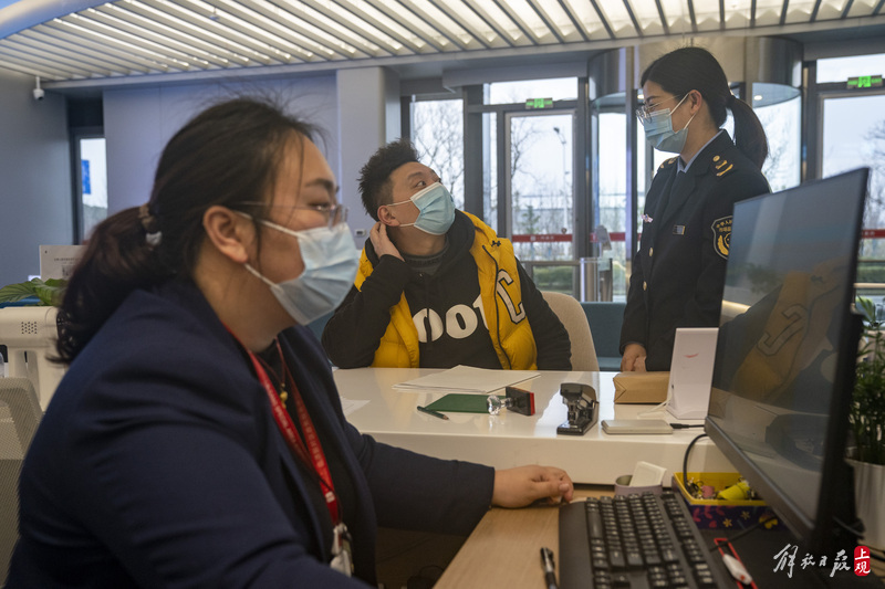 
南京各大医院黄牛代挂号电话票贩子号贩子网上预约挂号,住院检查加快,3.0版“窗口事务官”：简便高效，提供一条龙服务