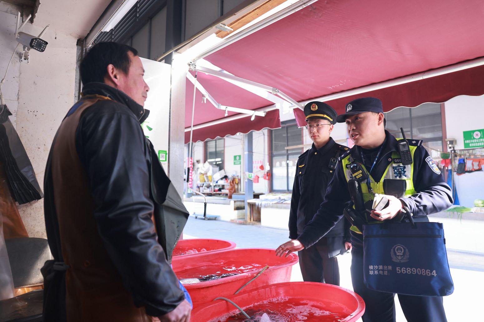 
回龙观医院黄牛代挂号电话票贩子号贩子网上预约挂号,住院检查加快,从除地笼、清鸟网到救助苍鹰、大鲵，生态警务护航世界级生态岛