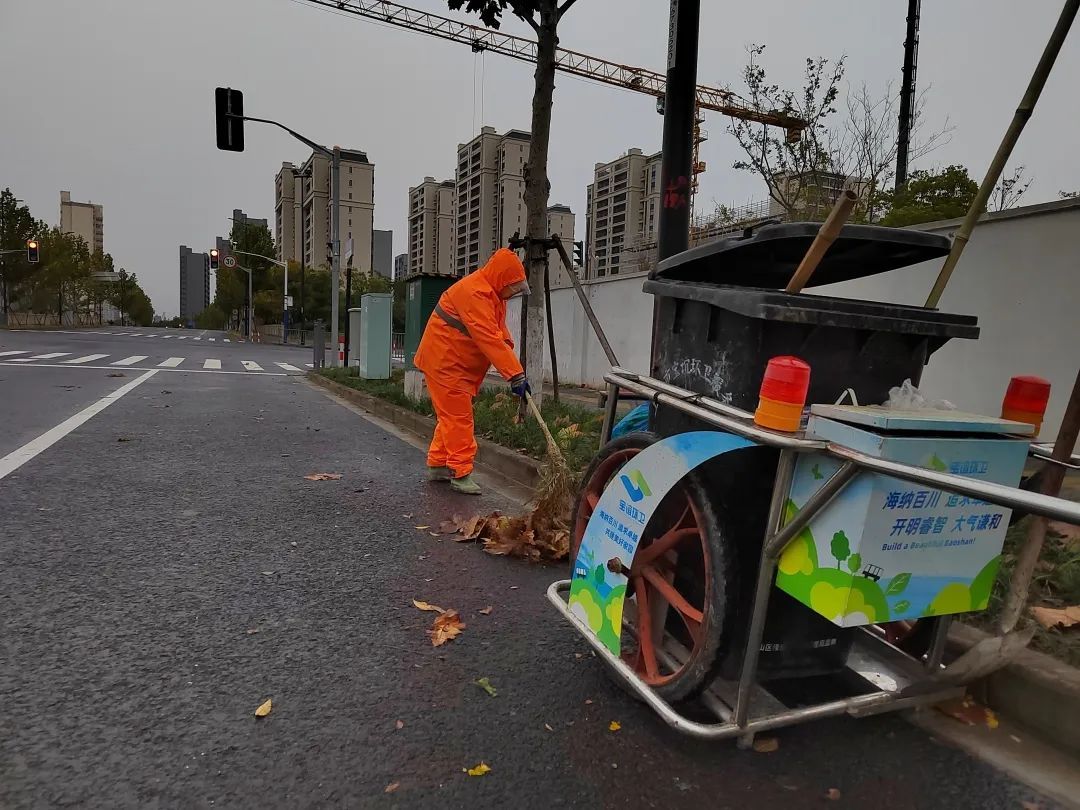 
北医六院黄牛代挂号电话票贩子号贩子网上预约挂号,住院检查加快,在弯腰、起身间 顾村镇将文明传播到每个角落