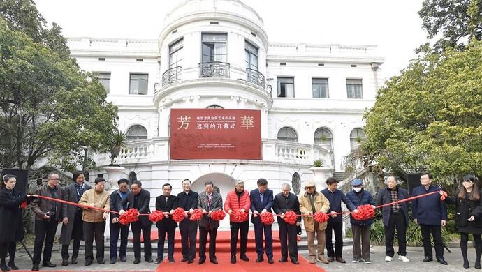 
中山大学中山眼科中心黄牛代挂号电话票贩子号贩子网上预约挂号,住院检查加快,耄耋之年首开个展， 杨雪芳用刀笔刻人生