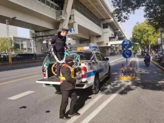 
上海中山医院黄牛代挂号电话票贩子号贩子网上预约挂号,住院检查加快,为文明出行“让路”，宝山这个镇对共享单车乱象进行集中整治