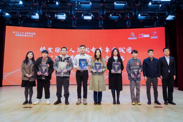 
中国中医科学院眼科医院黄牛代挂号电话票贩子号贩子网上预约挂号,住院检查加快,在美团仓库当志愿者的七天里，他们见证城市一步步焕发生机