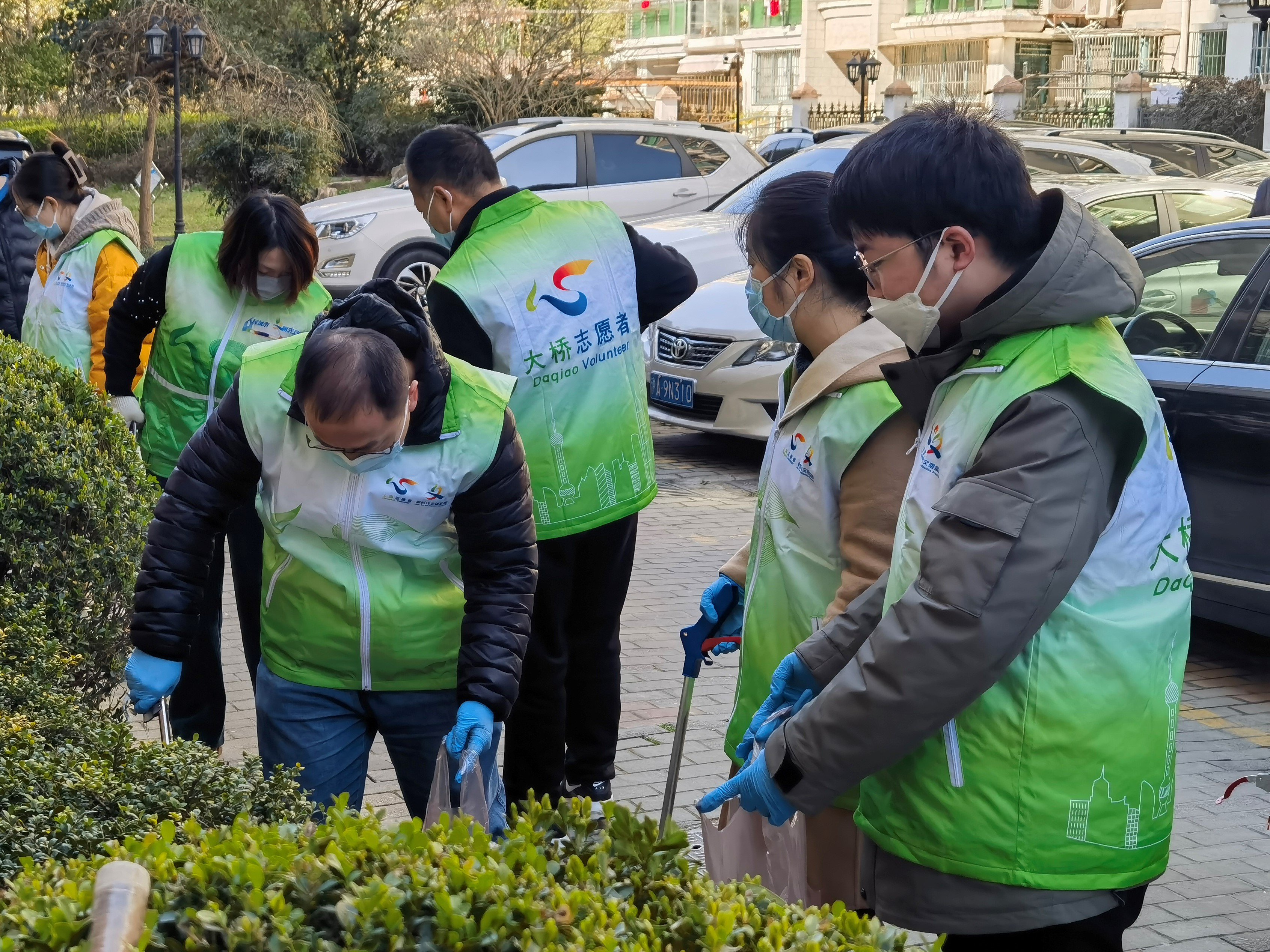 
北京大学第一医院黄牛代挂号电话票贩子号贩子网上预约挂号,住院检查加快,弘扬雷锋精神 助力文明创建 ——杨浦区规划资源局机关党支部组织开展 “清洁家园”学雷锋主题活动