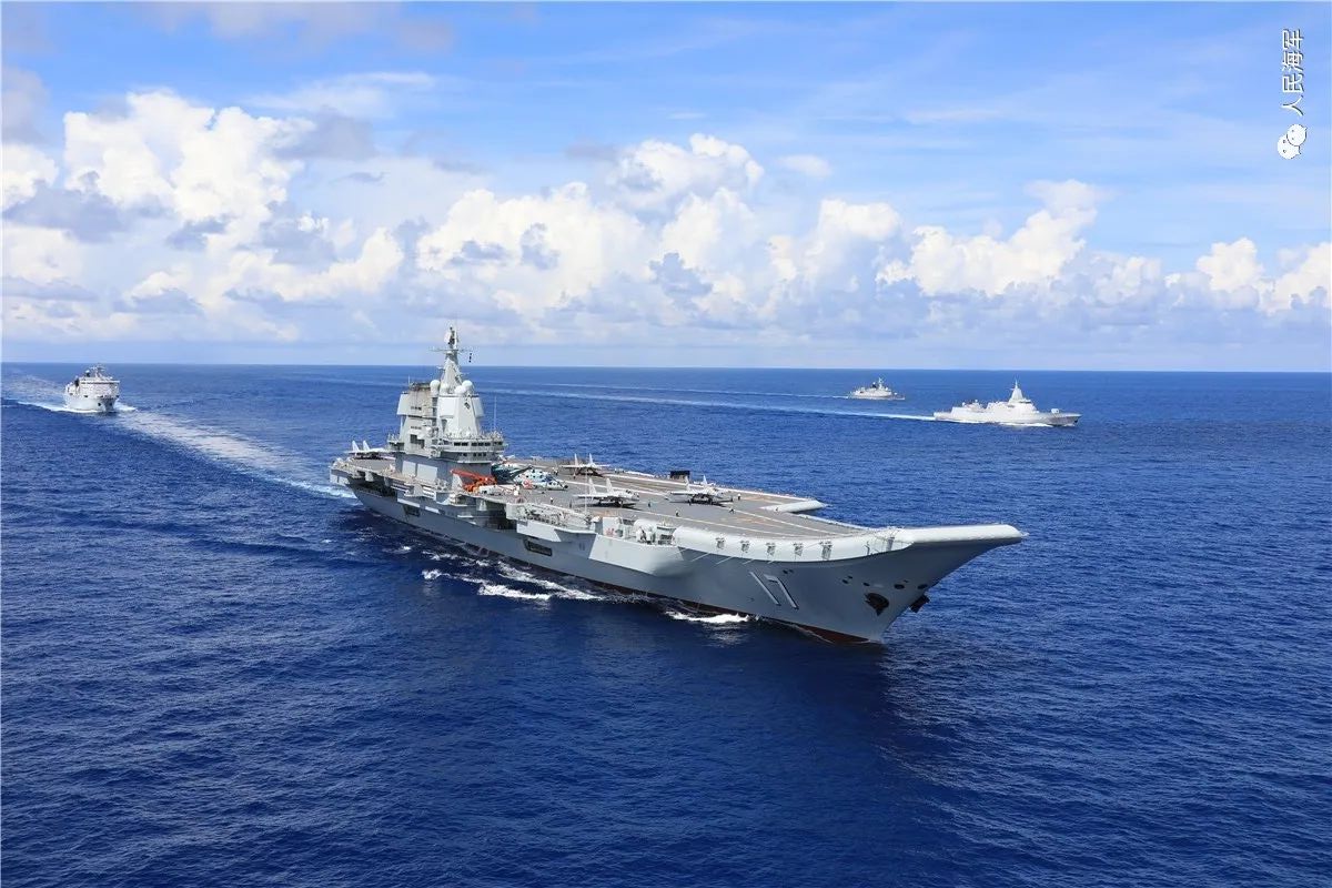 中国海军山东舰航母编队开展海上训练_凤凰网视频_凤凰网