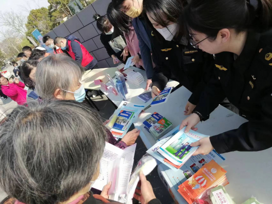 
首都医科大学附属北京口腔医院黄牛代挂号电话票贩子号贩子网上预约挂号,住院检查加快,今年315，奉浦街道这样提振消费信心→