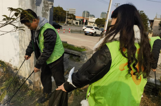 
东部战区总医院黄牛代挂号电话票贩子号贩子网上预约挂号,住院检查加快,以热爱赴山海丨西渡驻村选调生的“闪光之心”