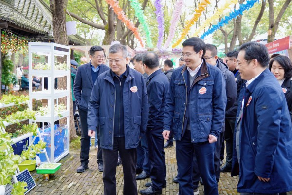 中日友好医院黄牛代挂号电话票贩子号贩子网上预约挂号,住院检查加快,酸甜草莓现场开吃,第十三届白鹤草莓节开幕