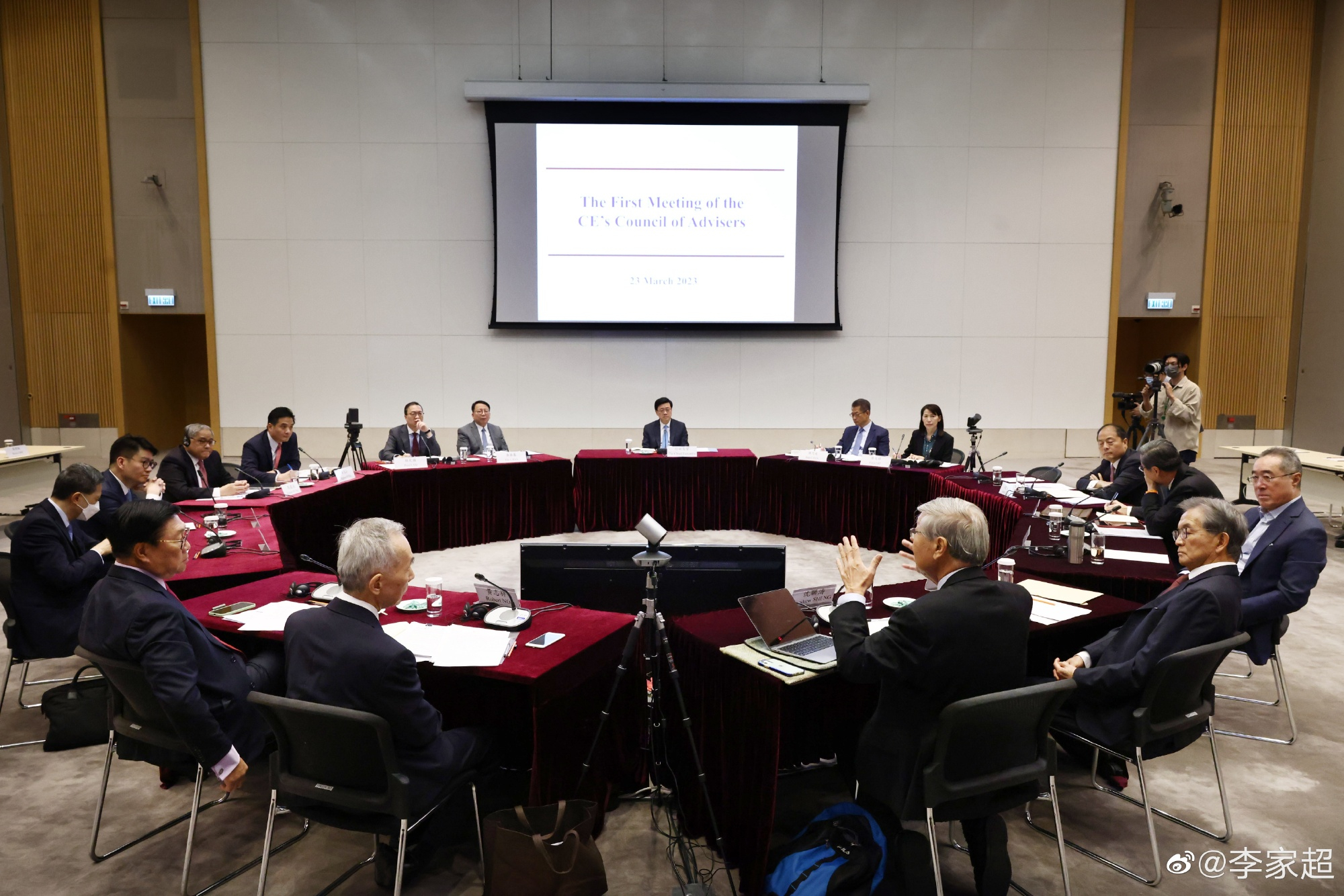 
长春吉大二院黄牛代挂号电话票贩子号贩子网上预约挂号,住院检查加快,香港特首顾问团举行首次会议，共商香港未来策略性发展