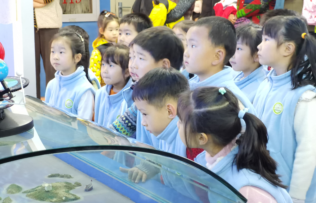 c8288a5aff5a4276a0ef7076646da92a.jpg 图片