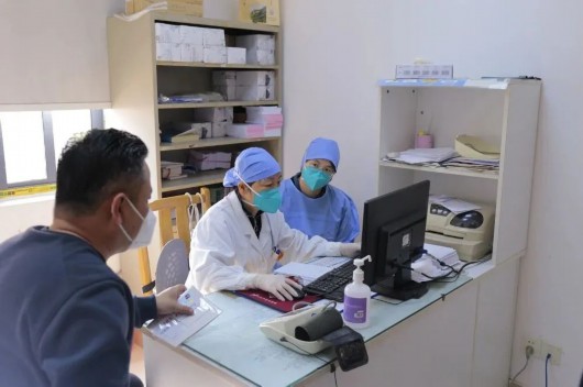 
北京儿童医院黄牛代挂号电话票贩子号贩子网上预约挂号,住院检查加快,从“赤脚医生”到“新乡医”，华新“砺石计划”为乡村医生赋能