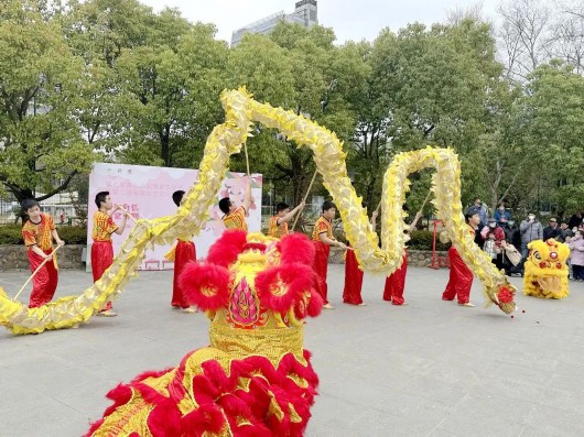 
中国中医科学院眼科医院黄牛代挂号电话票贩子号贩子网上预约挂号,住院检查加快,海棠花林，约你相会黄兴公园！更有精彩文化活动→