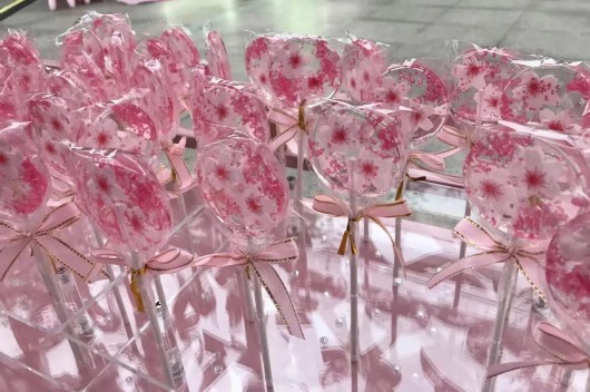 
北京中医药大学东直门医院黄牛代挂号电话票贩子号贩子网上预约挂号,住院检查加快,咖啡、冰激淋、棒棒糖……在这里一起寻“蜜”樱花味道