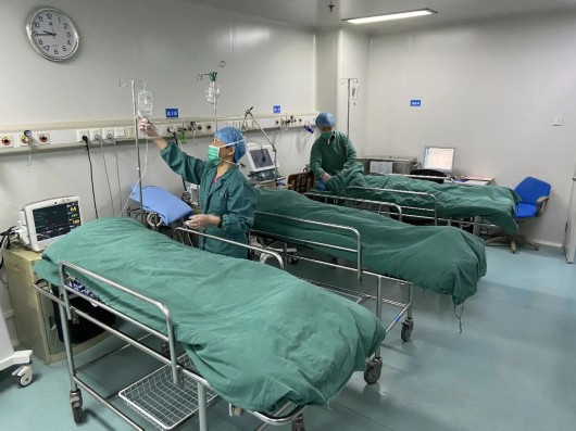 
天津各大医院黄牛代挂号电话票贩子号贩子网上预约挂号,住院检查加快,解密手术室的一天 | 医护手记