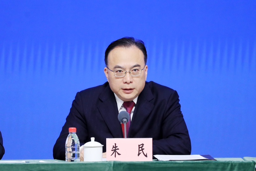 上海市商务委主任朱民表示,今年1-2月,上海进出口总额同比增长0.