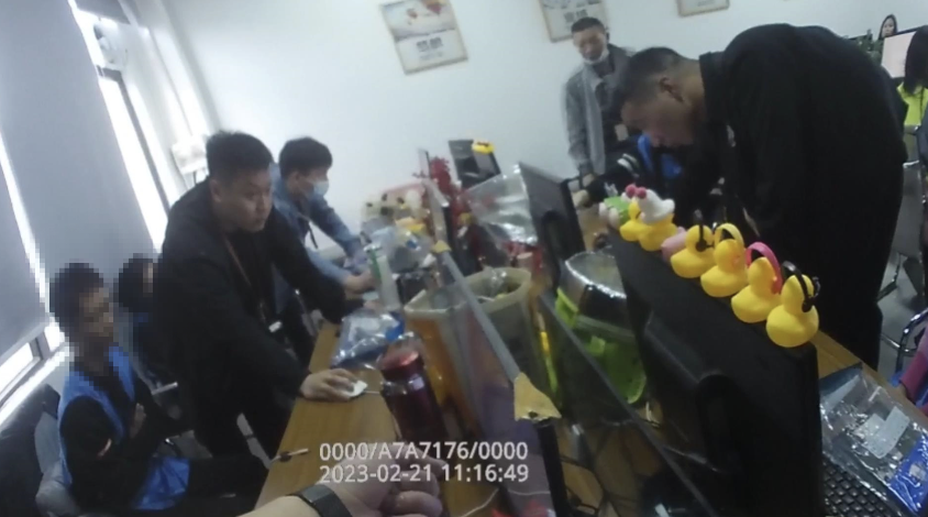 
中国中医科学院西苑黄牛代挂号电话票贩子号贩子网上预约挂号,住院检查加快,女子少白头求问“老医师” 祖传秘方竟是“三无”产品