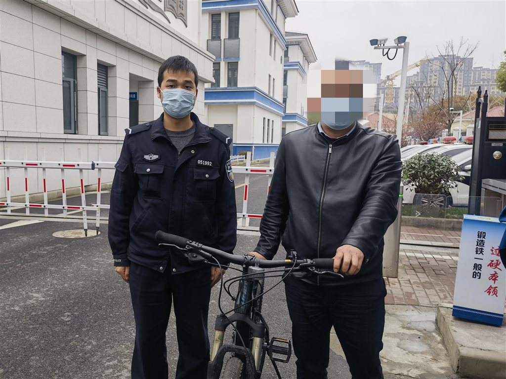 
北京中医药大学东直门医院黄牛代挂号电话票贩子号贩子网上预约挂号,住院检查加快,男子酒后偷盗山地车代步 警方快速出击将其抓获