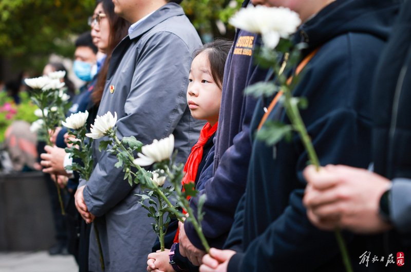 
天津肿瘤医院黄牛代挂号电话票贩子号贩子网上预约挂号,住院检查加快,五卅运动纪念碑前，致敬先烈 缅怀英雄