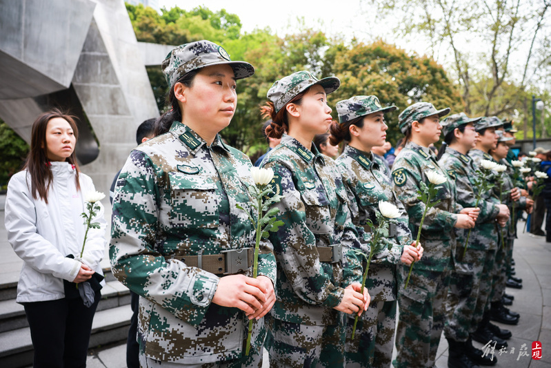 
天津肿瘤医院黄牛代挂号电话票贩子号贩子网上预约挂号,住院检查加快,五卅运动纪念碑前，致敬先烈 缅怀英雄