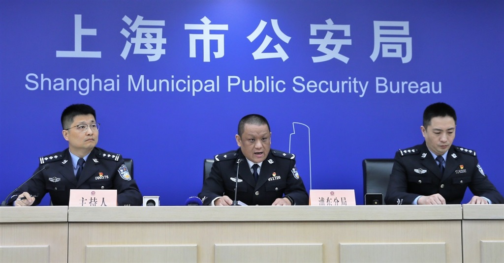 
湖南中医附一医院黄牛代挂号电话票贩子号贩子网上预约挂号,住院检查加快,“完美应聘者” 零业绩还兼职 上海警方抓获“职业骗薪”犯罪团伙
