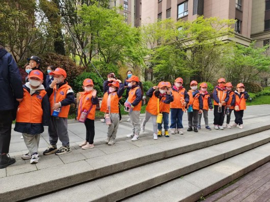 
浙江医院黄牛代挂号电话票贩子号贩子网上预约挂号,住院检查加快,用画笔留下春天足迹！宝山这群孩子同上一堂别样美术课