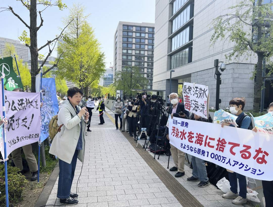 拜登访日会晤岸田文雄，支持日本成为联合国安理会常任理事国，并启动“印太经济框架”_拜登启动印太经济框架 13国加入_美国_集会