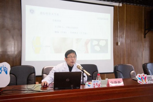 
广州中山眼科医院黄牛代挂号电话票贩子号贩子网上预约挂号,住院检查加快,传播健康理念！宝山这里的科普巡讲暖民心