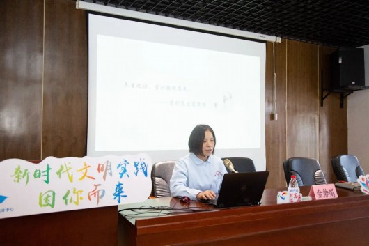 
广州中山眼科医院黄牛代挂号电话票贩子号贩子网上预约挂号,住院检查加快,传播健康理念！宝山这里的科普巡讲暖民心