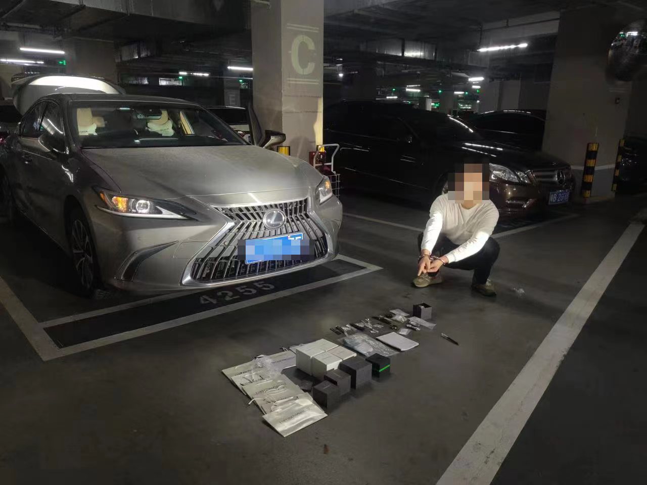 长春吉大二院黄牛代挂号电话票贩子号贩子网上预约挂号,住院检查加快,重庆男子伪造海关手续卖假阿玛尼表,警方顺藤摸瓜破跨区域大案