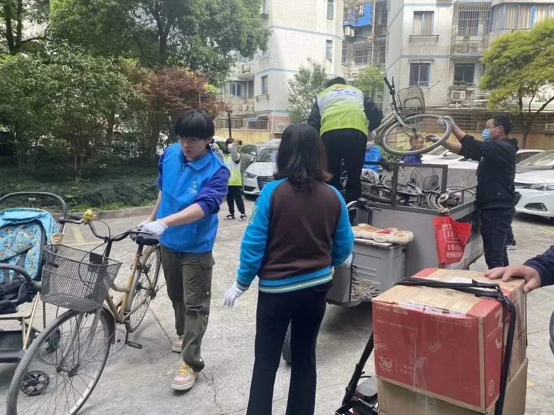 
北京301医院黄牛代挂号电话票贩子号贩子网上预约挂号,住院检查加快,【美好社区 先锋行动】“挤”出停车位，汽车公寓“双业红”亮招！