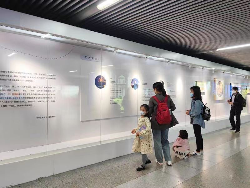 
北大第一医院黄牛代挂号电话票贩子号贩子网上预约挂号,住院检查加快,市民驻足“赏春” 上海地铁首度迎美术馆级别原作展览