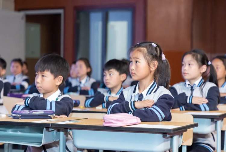 
中山二院黄牛代挂号电话票贩子号贩子网上预约挂号,住院检查加快,传承中华文化 礼赞伟大时代——第十一届“白蕉杯”十六校师生书法邀请赛总结会暨区级写字教研展示活动