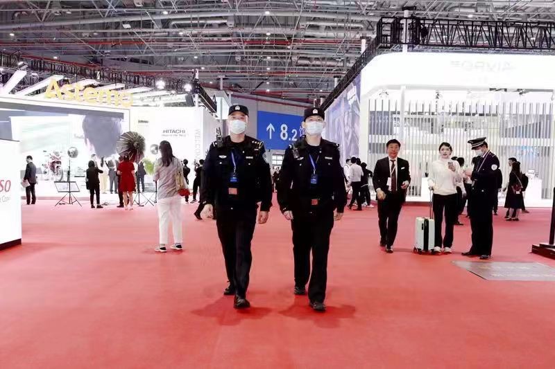 
中山大学孙逸仙纪念医院黄牛代挂号电话票贩子号贩子网上预约挂号,住院检查加快,今日人流已超12万！上海车展首个普通观众日迎来大客流