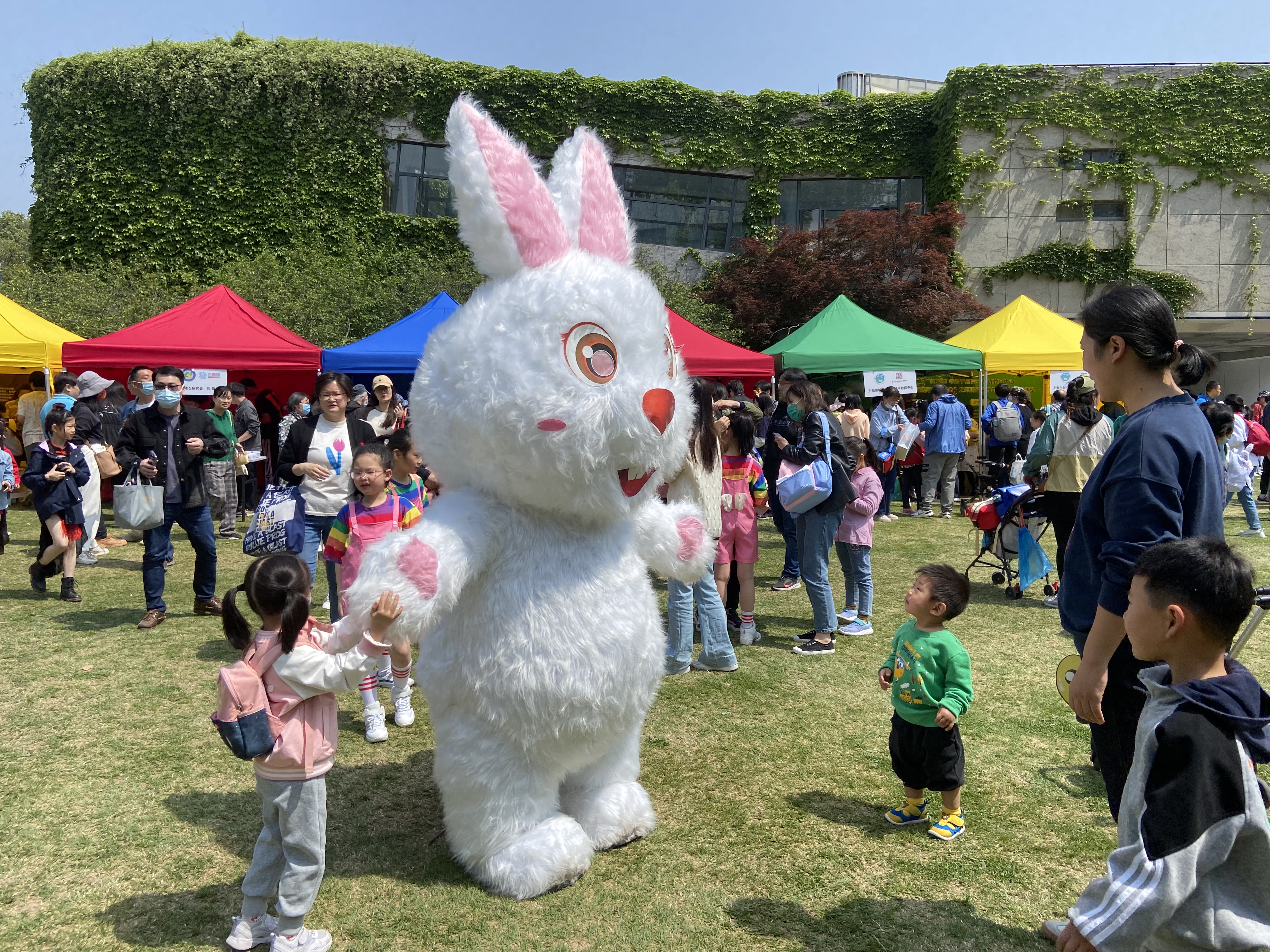 
北京大学人民医院黄牛代挂号电话票贩子号贩子网上预约挂号,住院检查加快,上海动物园举行世界地球日活动，在科普和体验中感受自然美