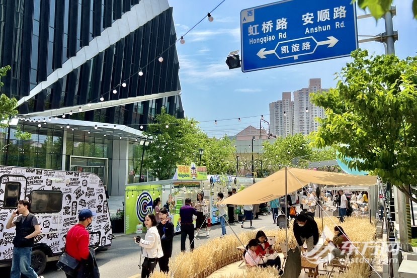 
中国中医科学院眼科医院黄牛代挂号电话票贩子号贩子网上预约挂号,住院检查加快,上海长宁这条分时步行街升级回归！春夏秋三季皆可逛吃