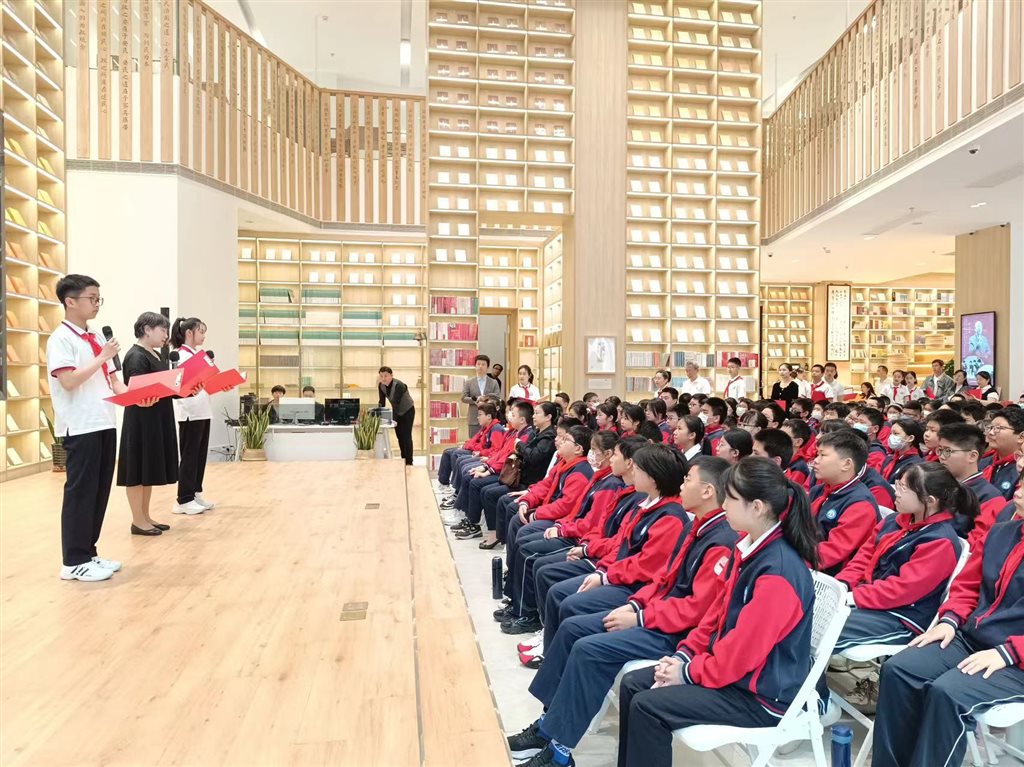 
南京各大医院黄牛代挂号电话票贩子号贩子网上预约挂号,住院检查加快,“诵读可爱中国 歌咏美好生活” 世界读书日，他们把红色经典诵读的课堂移到书院