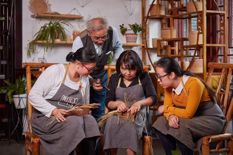 
广州中医院黄牛代挂号电话票贩子号贩子网上预约挂号,住院检查加快,为手工艺引入3D打印技术，还将传统纹饰数码化，她让非遗技艺“活”了起来