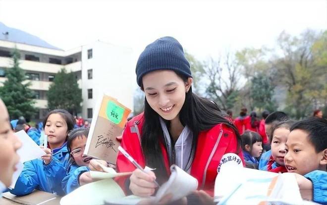 
广东省中医院黄牛代挂号电话票贩子号贩子网上预约挂号,住院检查加快,毛阿敏参加爱女成人礼！学霸女儿打仨唇钉，瘦出筷子腿高颜值似妈