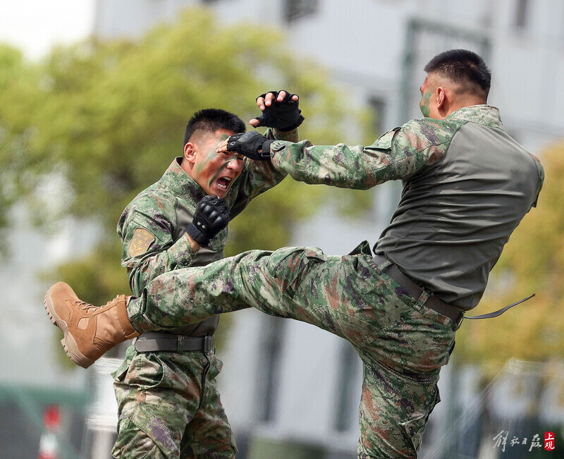 
中山一院黄牛代挂号电话票贩子号贩子网上预约挂号,住院检查加快,好八连命名60周年，市民走进军营感受官兵日常训练生活