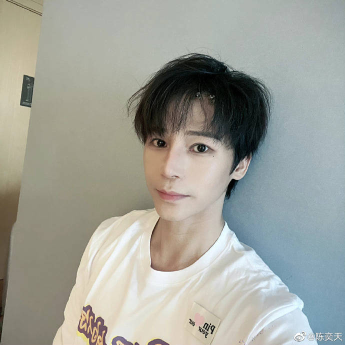 中国中医科学院望京医院黄牛代挂号电话票贩子号贩子网上预约挂号,住院检查加快,一个穿梭在各种吃瓜的文艺人 陈奕天