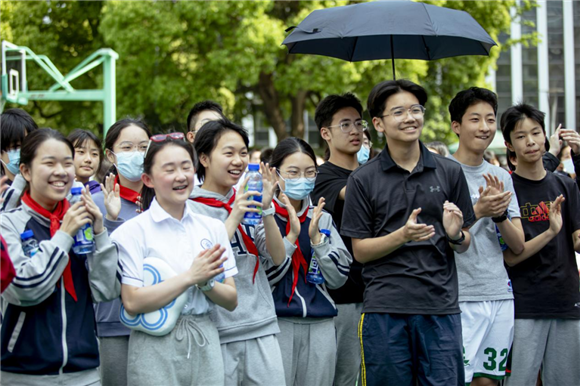建平西校:悦动春风里 逐梦正当时——2022学年校园春季趣味运动会圆满
