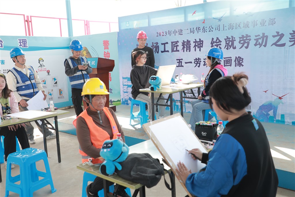 
北京广安门中医院黄牛代挂号电话票贩子号贩子网上预约挂号,住院检查加快,为建设者画像！临港的这个工地一角秒变艺术创作室