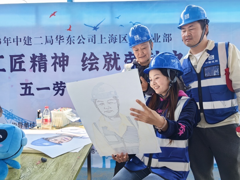 
北京广安门中医院黄牛代挂号电话票贩子号贩子网上预约挂号,住院检查加快,为建设者画像！临港的这个工地一角秒变艺术创作室