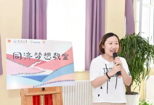 
上海肺科医院黄牛代挂号电话票贩子号贩子网上预约挂号,住院检查加快,致敬劳动者丨“筑梦”前行，他们造就“城市之美”