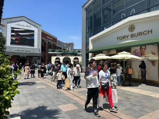 
杭州市富阳中医骨伤医院黄牛代挂号电话票贩子号贩子网上预约挂号,住院检查加快,青浦奥特莱斯人气爆棚，销售额创开业17年历史新高