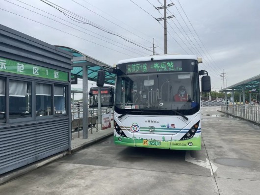 
杭州市第一人民医院黄牛代挂号电话票贩子号贩子网上预约挂号,住院检查加快,节日我在岗：手握方向盘，坚守在一线
