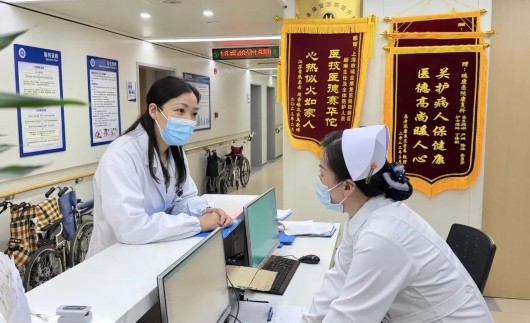 
北京同仁医院黄牛代挂号电话票贩子号贩子网上预约挂号,住院检查加快,小长假，他们坚守在“医”线！