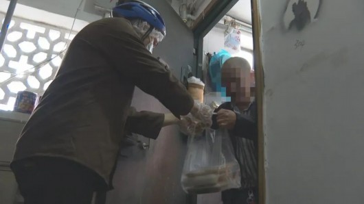 
北京大学第一医院黄牛代挂号电话票贩子号贩子网上预约挂号,住院检查加快,又上新套餐啦！这个社区堂食升级助老餐，优化送餐服务