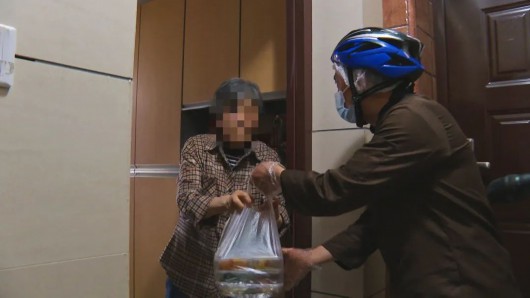 
北京大学第一医院黄牛代挂号电话票贩子号贩子网上预约挂号,住院检查加快,又上新套餐啦！这个社区堂食升级助老餐，优化送餐服务